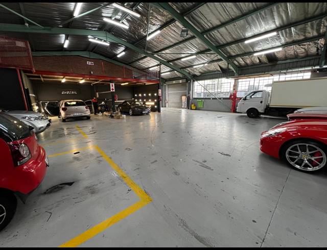 2,040M² WAREHOUSE FOR SALE IN STRIJDOMPARK